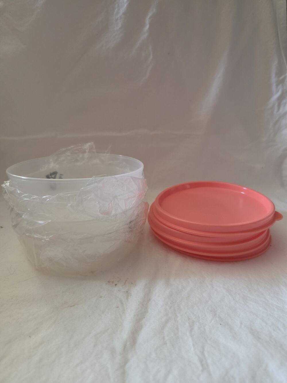 Tupperware Little Wonders 6 oz Storage Bowls & Seals Peach New set of 4